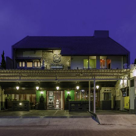 Dhanesvara Holistic Unique Homestay Wonotjolo Exteriér fotografie