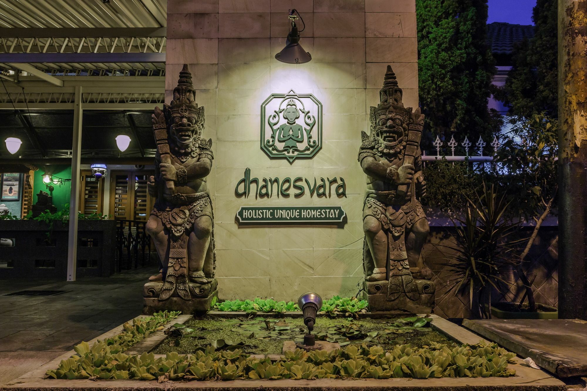 Dhanesvara Holistic Unique Homestay Wonotjolo Exteriér fotografie